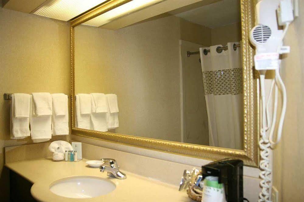 Quality Inn & Suites Searcy I-67 Номер фото